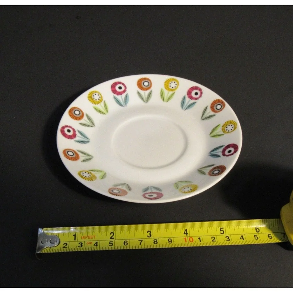 Upsala-Ekeby Karlskrona Sweden Saucer Mid-Century Modern Floral Daisy 6 inch